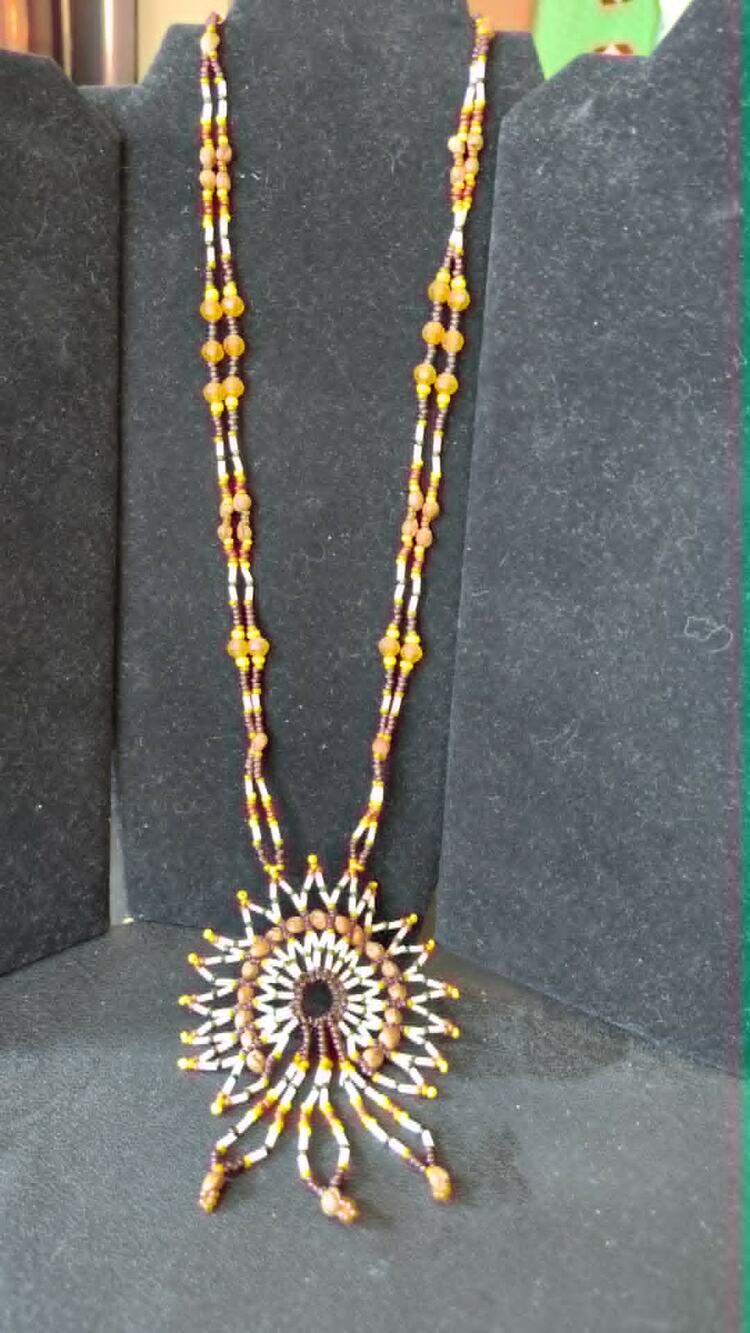 Vintage Boho Beaded Starburst Mandala Pendant Necklace 70s Western Statement